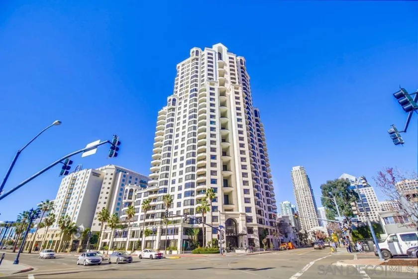 700 W Harbor Drive #1406 photo 38