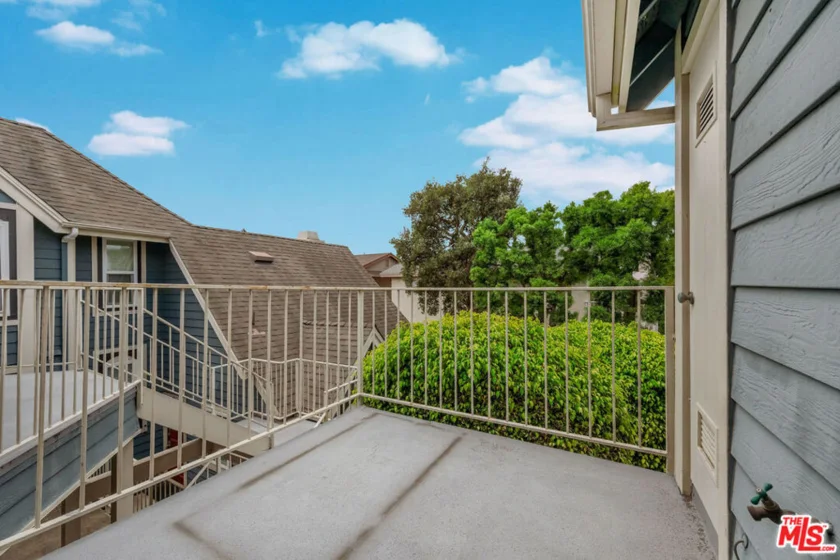 810 Baker Street #204 photo 23