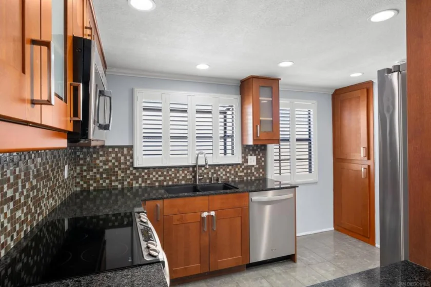 1411 Robinson Avenue #14 photo 24