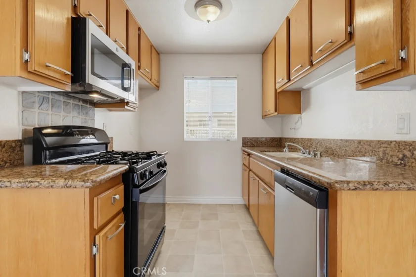 1355 Loma Avenue #311 photo 22