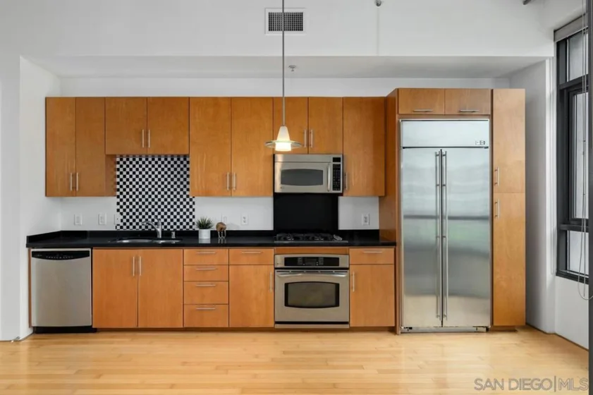 1050 Island Avenue #406 photo 9