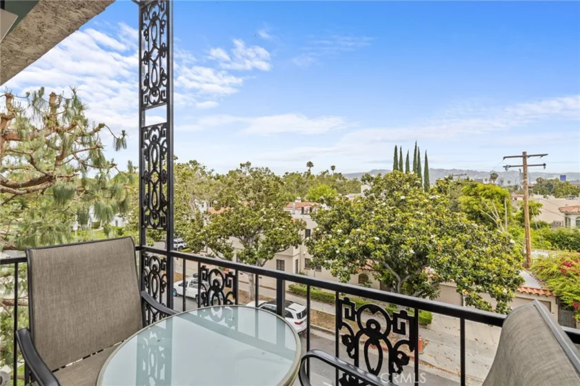 8712 Gregory Way #402 photo 23