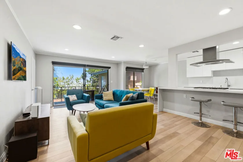 1275 Havenhurst Drive #15 photo 5