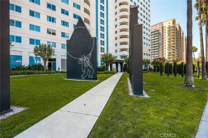 525 E Seaside #403 photo 34