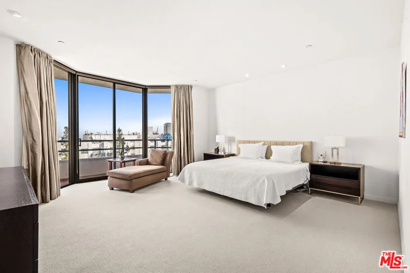 10601 Wilshire Boulevard #702 photo 9