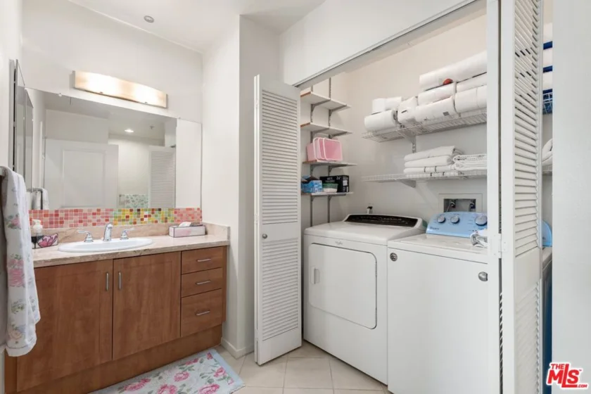 267 S San Pedro Street #623 photo 20
