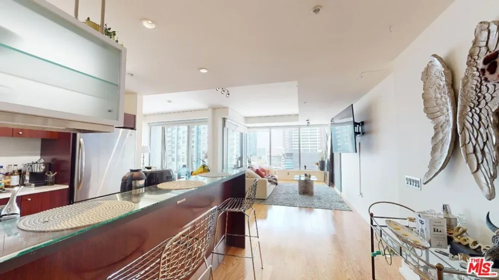 1155 S Grand Avenue #1106 photo 3