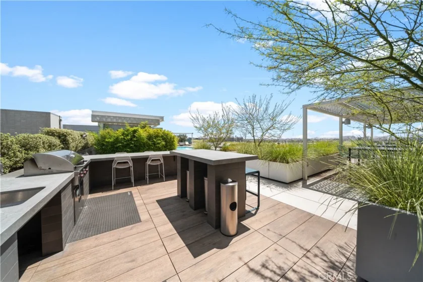 527 Molino Street #213 photo 11