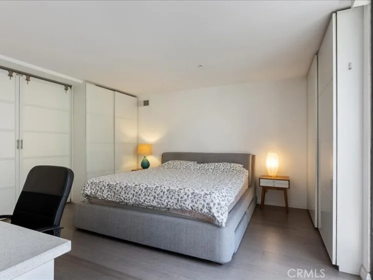 10660 Wilshire Boulevard #302 photo 24