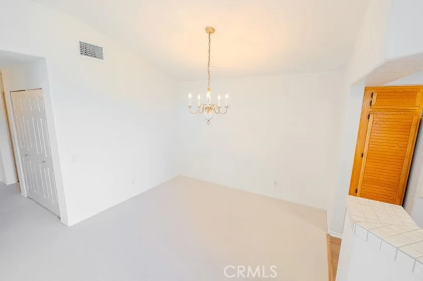 8123 E Oak Ridge Circle photo 9