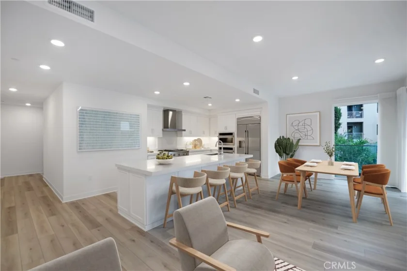 1210 Rivington photo 1
