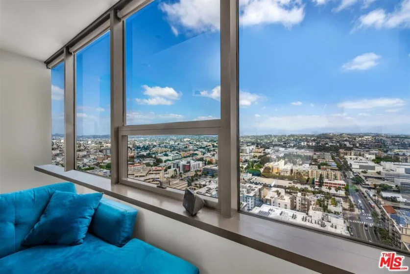 1100 Wilshire Boulevard #2605 photo 2