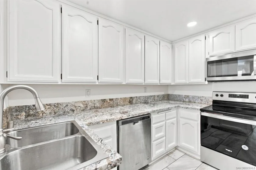 5845 Friars Road #1216 photo 3