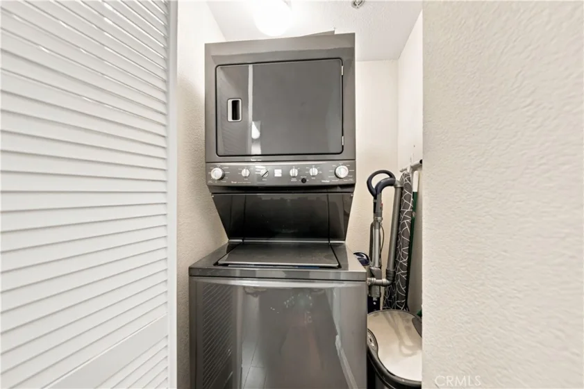 838 Pine photo 9