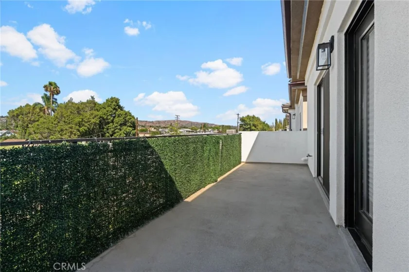 341 S Cypress Street photo 14