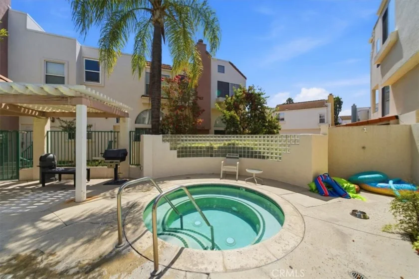 5455 Sylmar #1402 photo 21