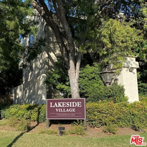 8205 Summertime Lane photo 1