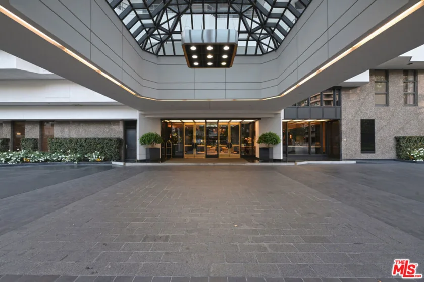 10601 Wilshire Boulevard #1404 photo 51