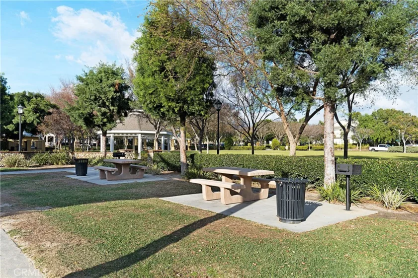24 Valmont photo 34
