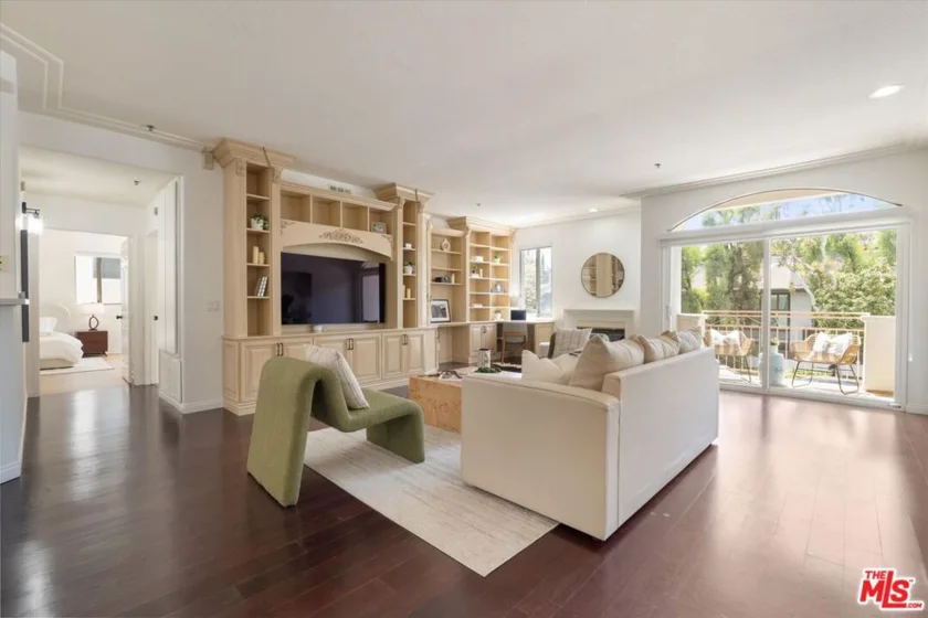 1920 S Beverly Glen Boulevard #101 photo 6