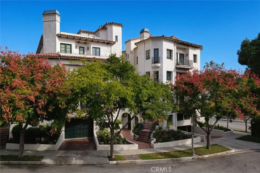 558 Hillgreen photo 2