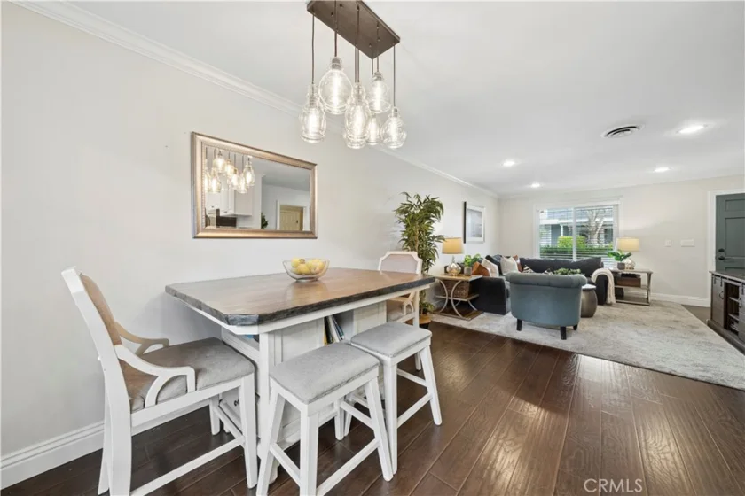 2414 Niagara photo 5