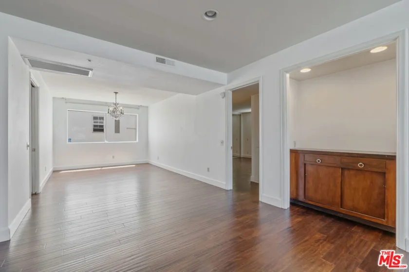 603 N Doheny Drive #2B photo 5