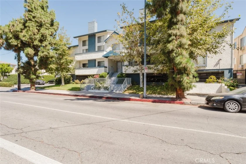 21529 Saticoy Street #217 photo 13