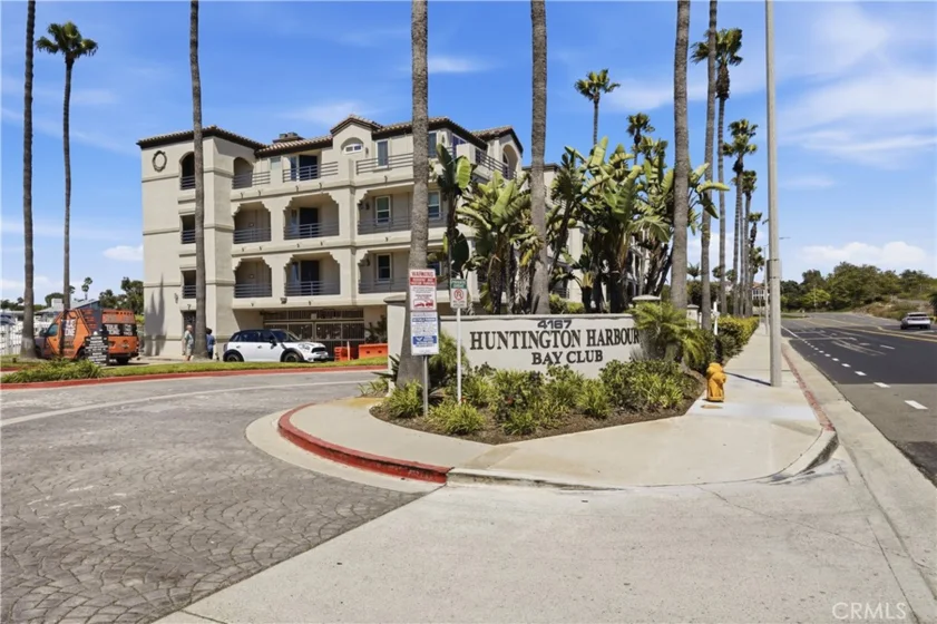 4167 Warner #205 photo 1