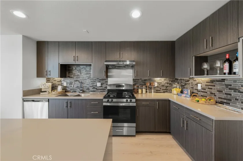 168 S Monterey Street #508 photo 2