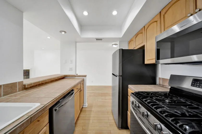 7307 Haskell Avenue #4 photo 9
