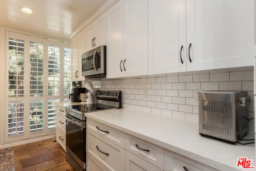 5625 Windsor Way #207 photo 9