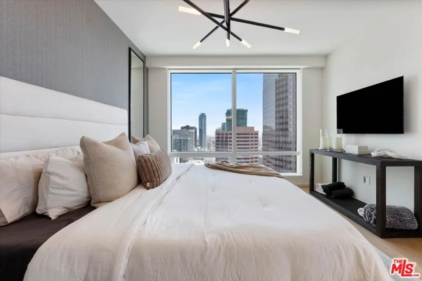 877 Francisco Street #2809 photo 6