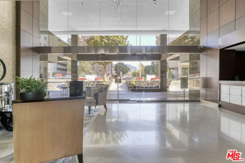 10551 Wilshire Boulevard #902 photo 36
