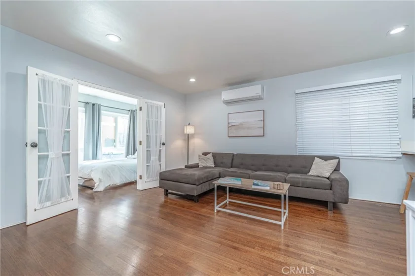 325 Cedar photo 1
