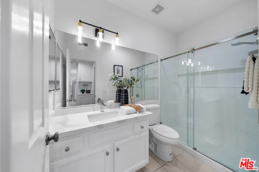 270 Lockford photo 22