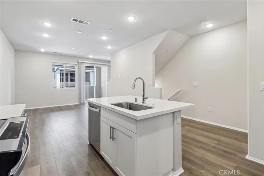 405 Lotus Drive photo 11