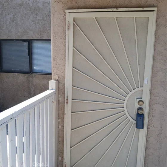 2449 West Acacia Avenue photo 1