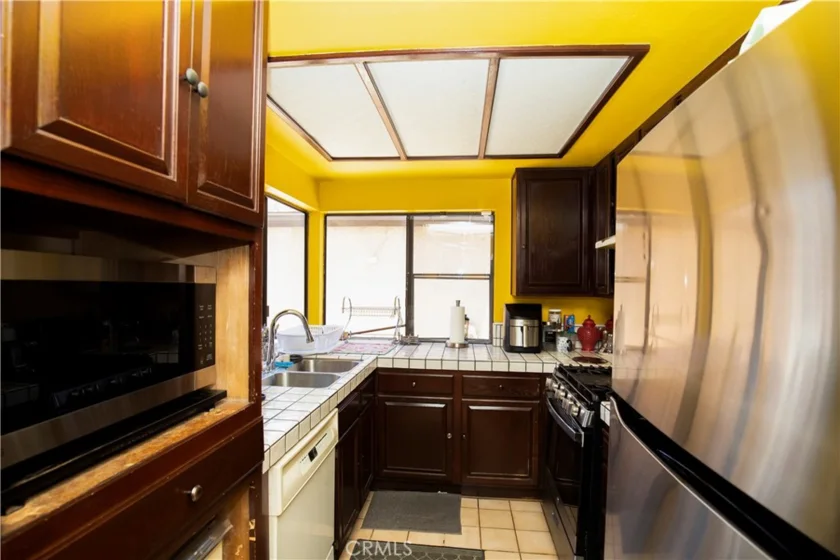 8430 Winnetka Avenue #20 photo 9