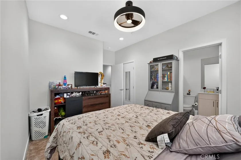 4810 Long Beach photo 22