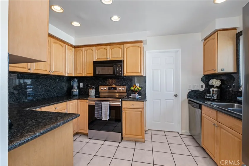 1722 Mitchell #172 photo 1