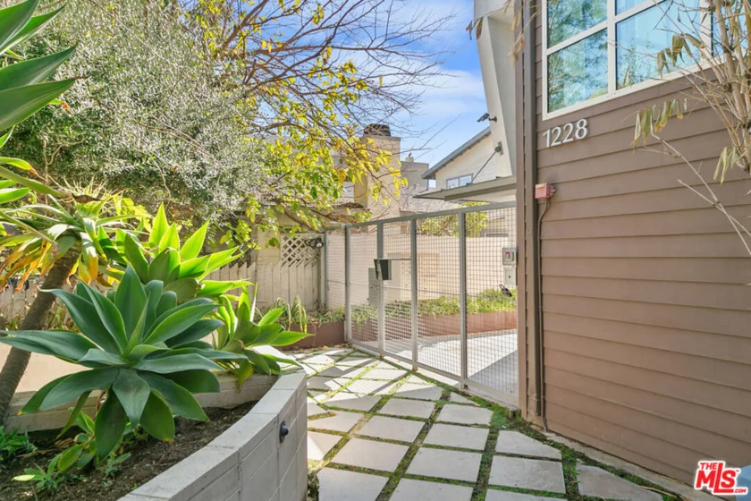 1228 21st Street #A photo 2