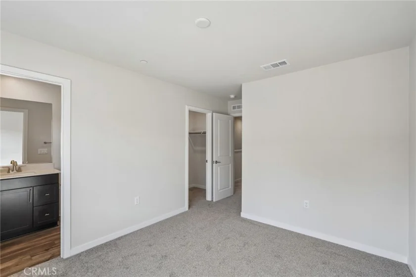 9542 Hannah Way photo 14