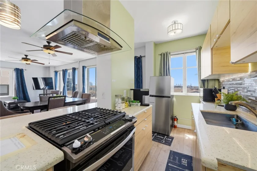 360 W Ocean Boulevard #607 photo 5