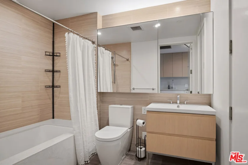 877 Francisco Street #1119 photo 3
