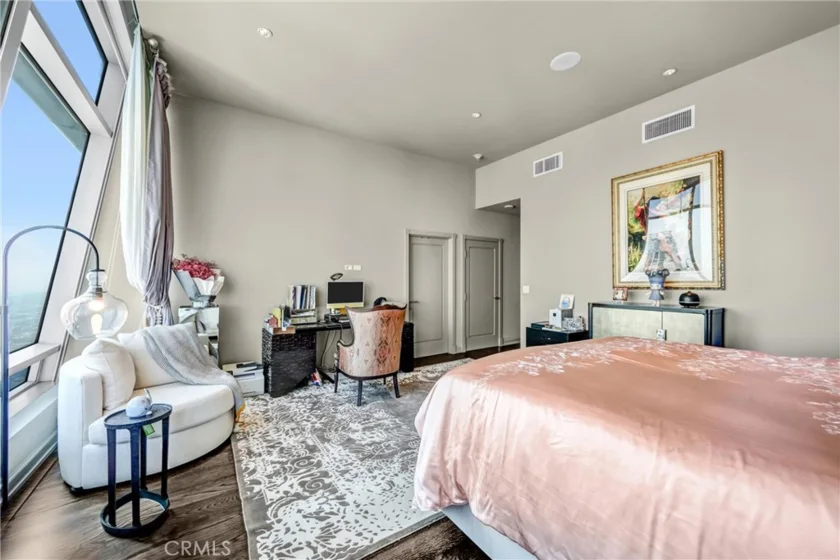 900 W Olympic Boulevard #50A photo 18