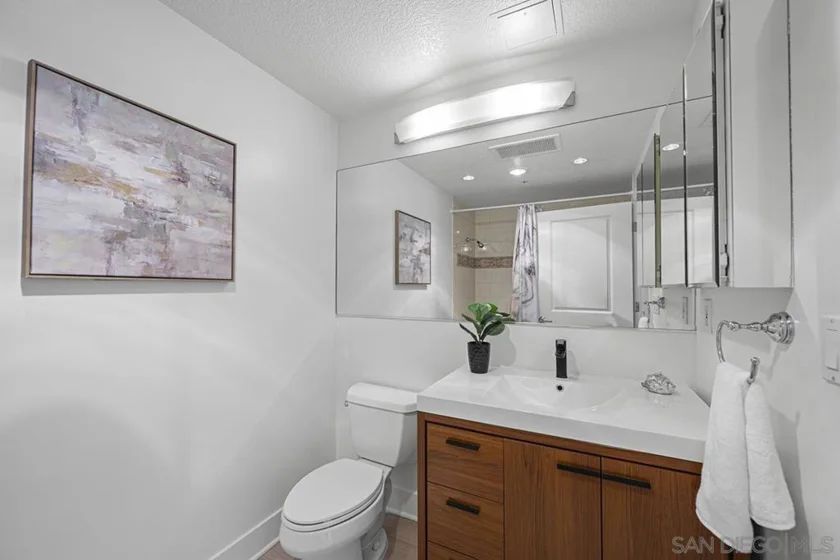 850 Beech Street #908 photo 26