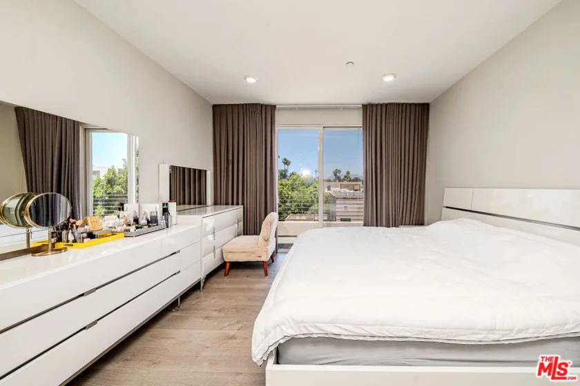 4925 Wilshire Boulevard #302 photo 19