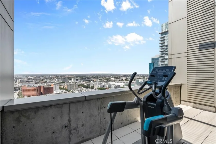 1155 S Grand #426 photo 7