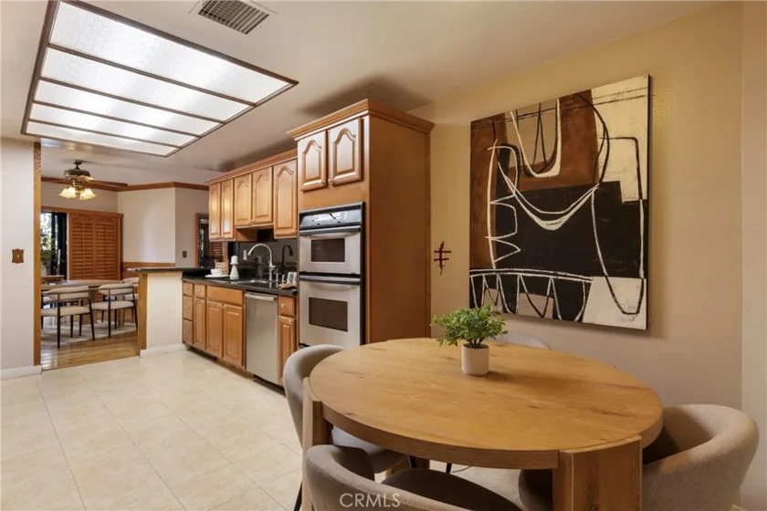 4444 Wilshire #102 photo 8